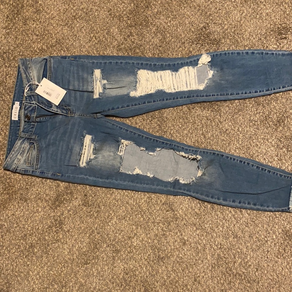 Distressed skinny Jean